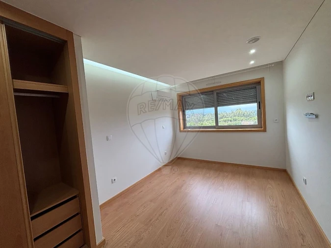 Apartamento T2 para Arrendamento em Santa Maria da Feira, Travanca, Sanfins e Espargo Foto 12
