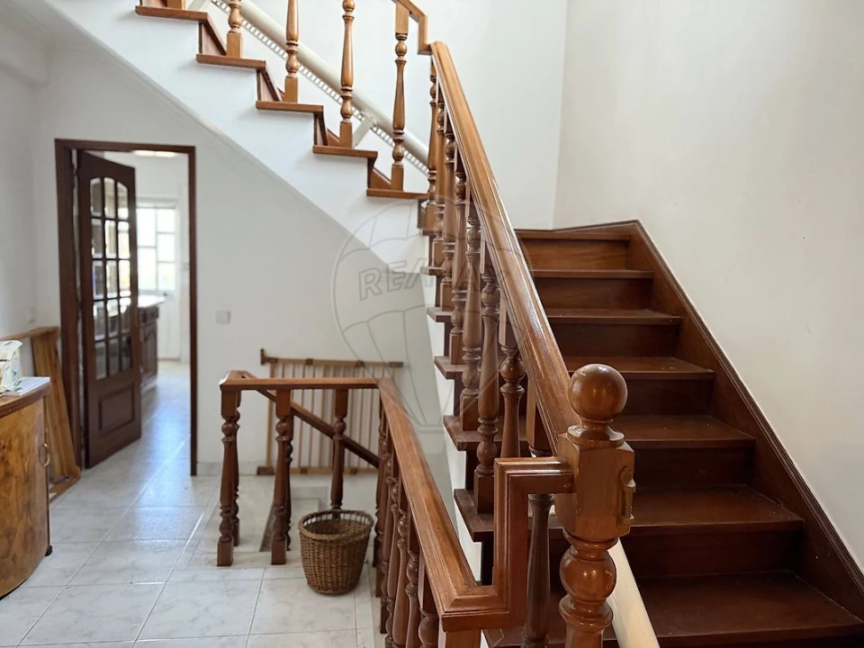 Moradia T5 para Venda em Oeiras e São Julião da Barra, Paço de Arcos e Caxias Foto 9