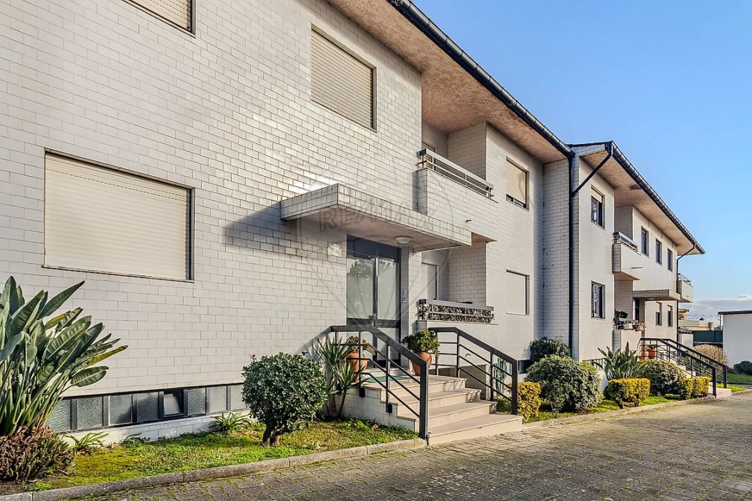 Apartamento T2 para Arrendamento em Gulpilhares e Valadares Foto 1