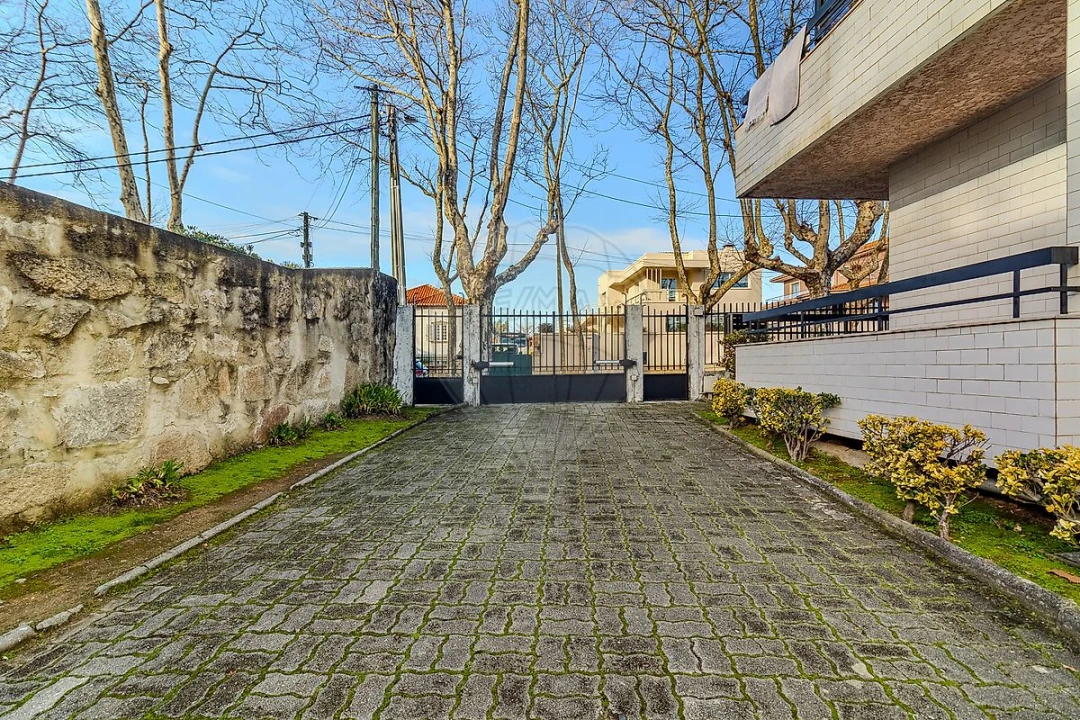 Apartamento T2 para Arrendamento em Gulpilhares e Valadares Foto 14