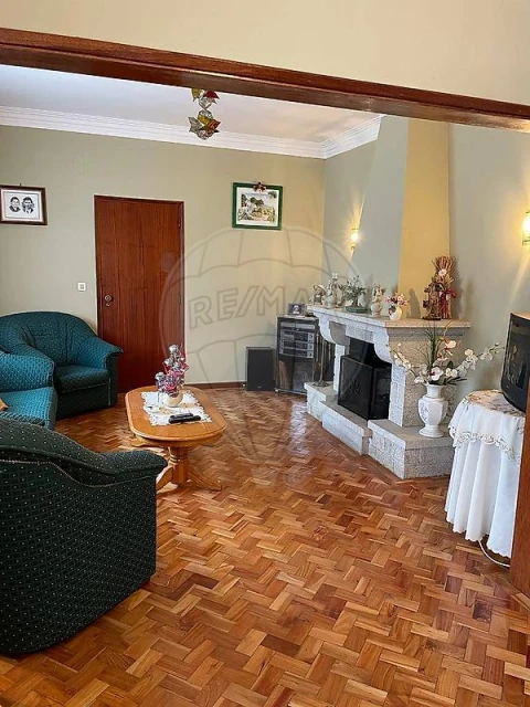 Moradia T3 para Venda em Sameice e Santa Eulália