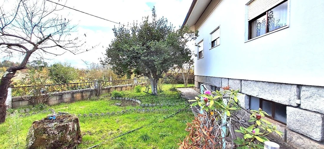 Moradia T3 para Venda em Sameice e Santa Eulália Foto 3