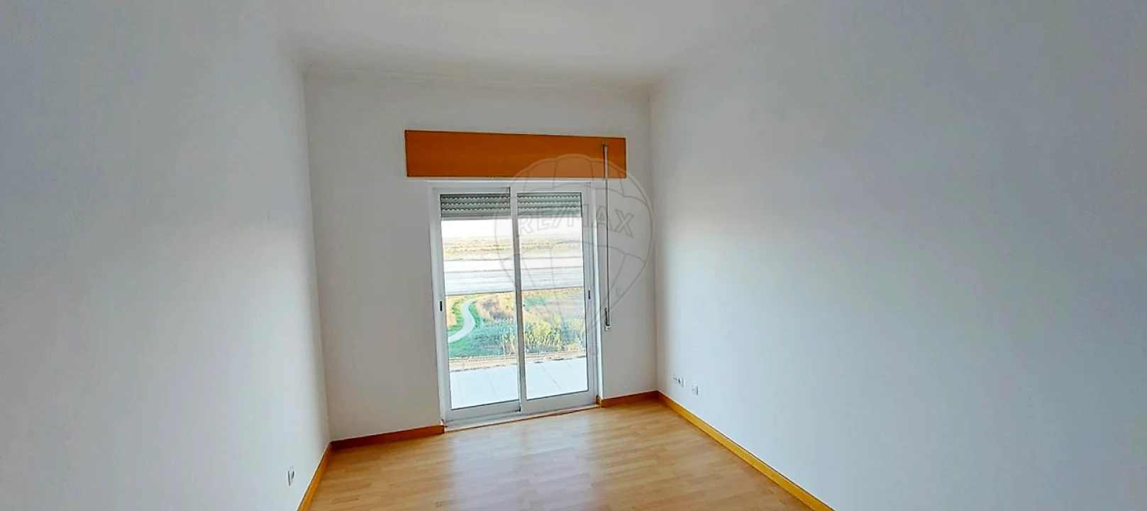 Apartamento T2 para Venda em Azambuja Foto 3