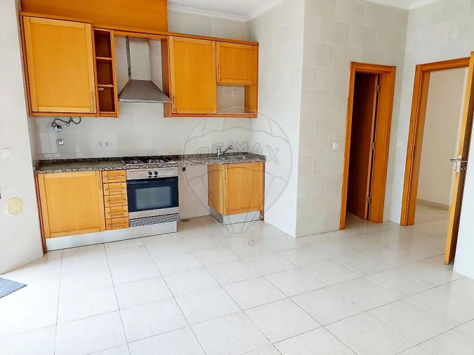 Apartamento T2 para Venda em Azambuja Foto 8