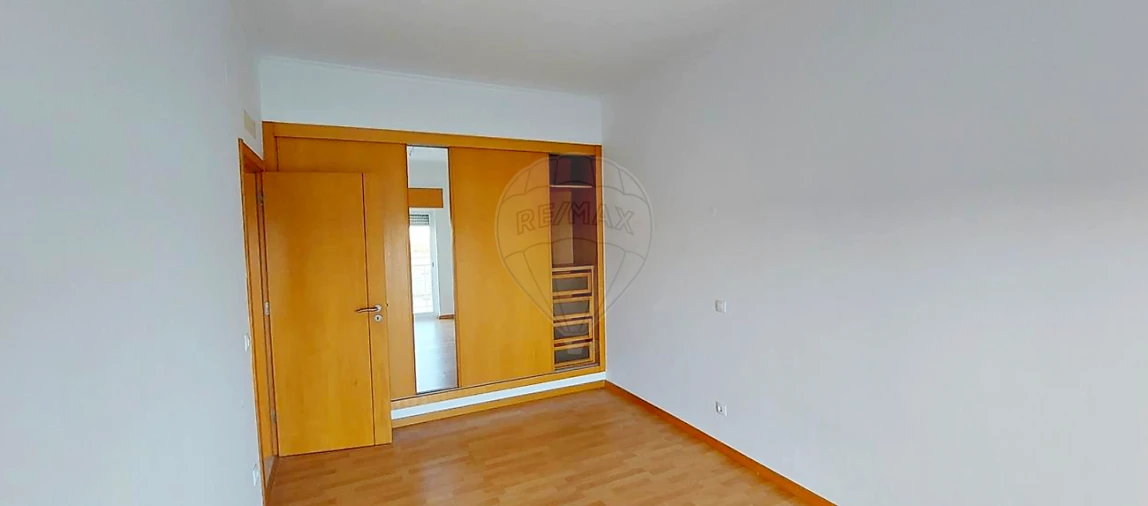 Apartamento T2 para Venda em Azambuja Foto 2