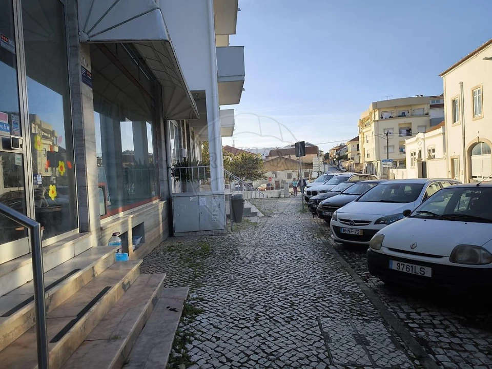 Apartamento T2 para Venda em Rio Maior Foto 25