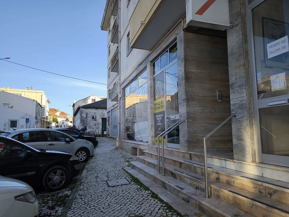 Apartamento T2 para Venda em Rio Maior Foto 28