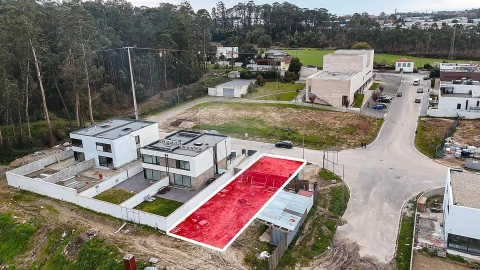 Terreno para Venda em Castêlo da Maia