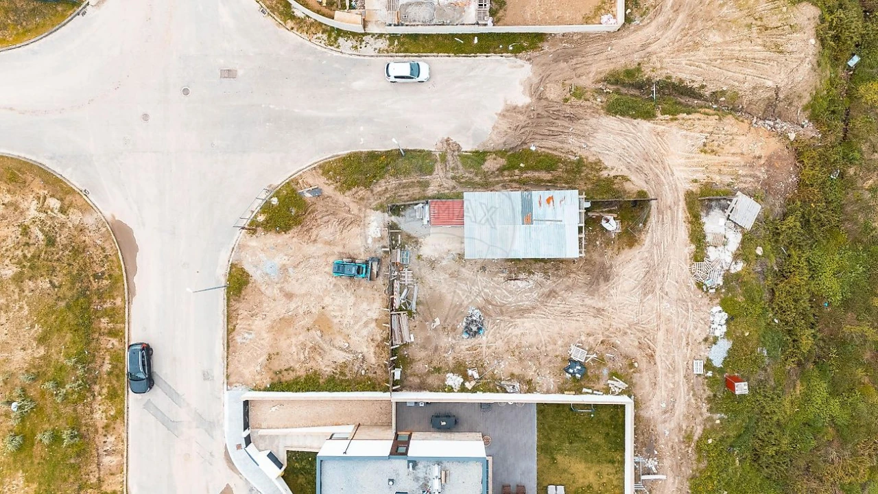 Terreno para Venda em Castêlo da Maia Foto 5