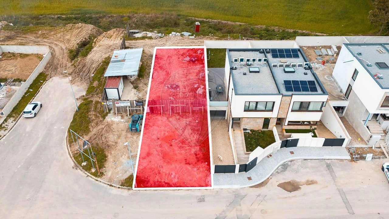Terreno para Venda em Castêlo da Maia Foto 6