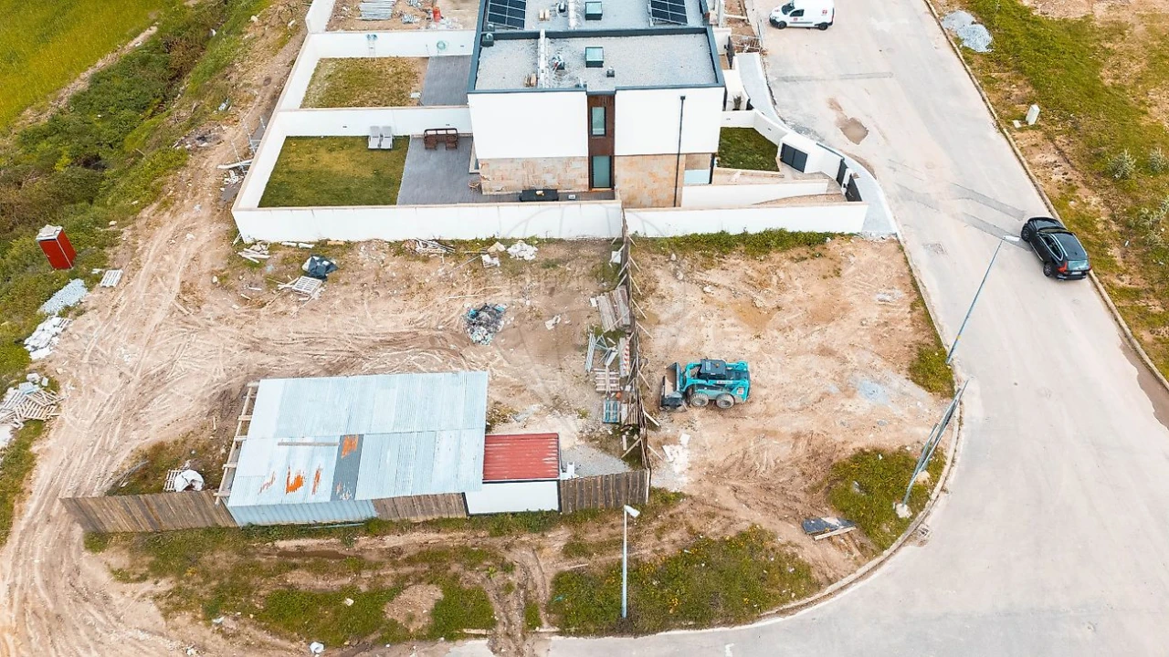 Terreno para Venda em Castêlo da Maia Foto 3