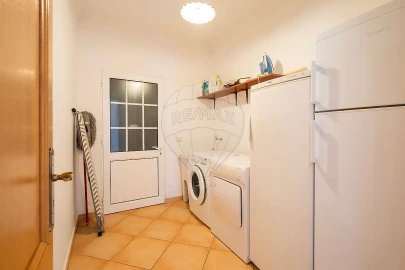 Moradia T5 para Venda em Albufeira e Olhos de Água