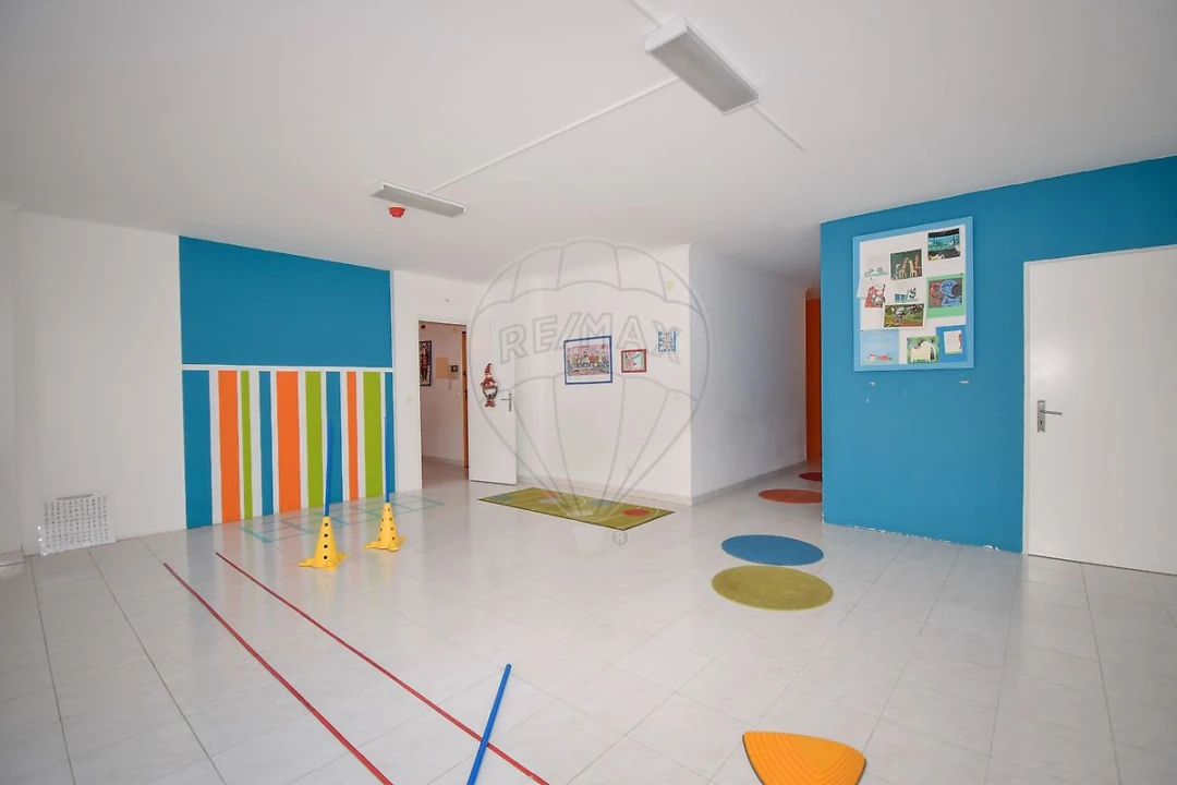 Loja para Venda em Rio de Mouro Foto 3