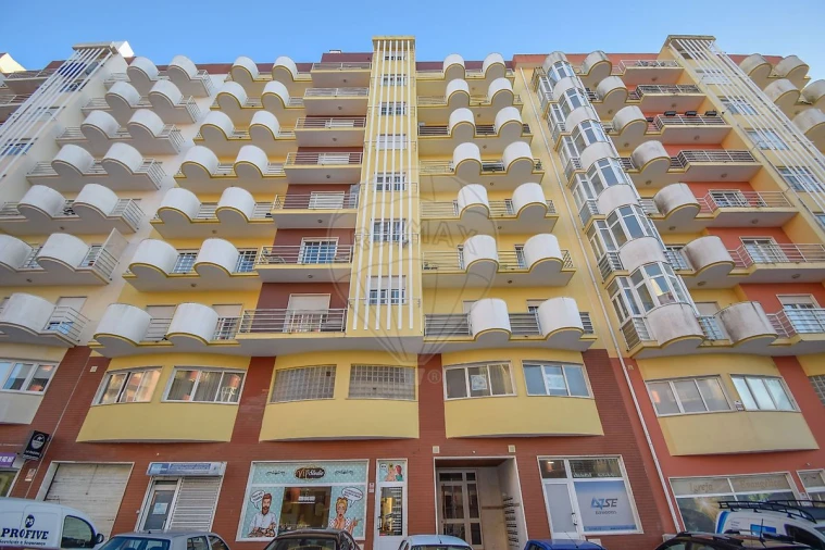 Loja para Venda em Rio de Mouro Foto 21