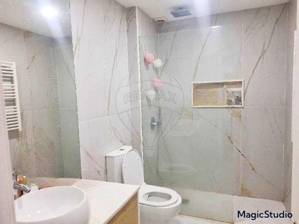 Apartamento T1 para Venda em Rio de Mouro Foto 6