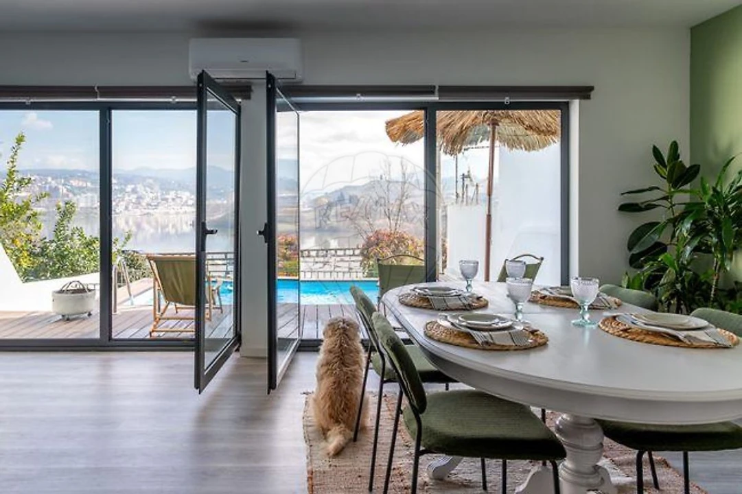 Moradia T5 para Venda em Peso da Régua e Godim Foto 1