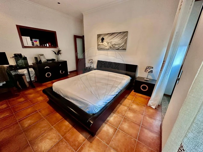 Moradia T4 para Venda em Peso da Régua e Godim Foto 13