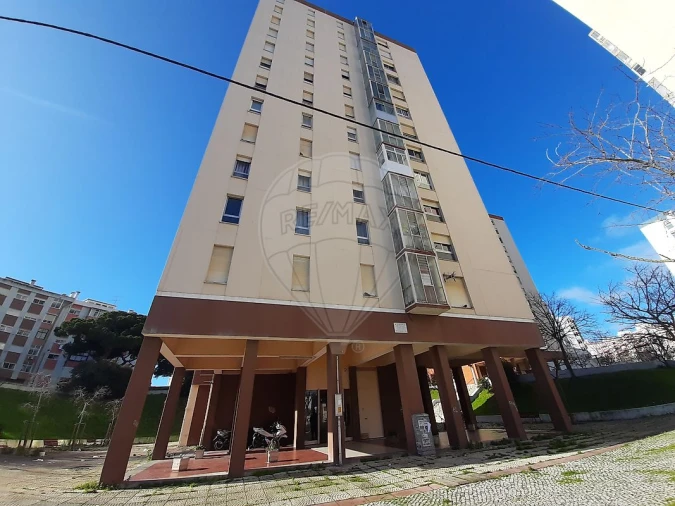Apartamento T3 para Venda em Laranjeiro e Feijó Foto 11