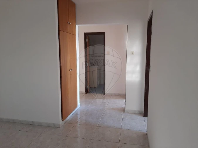 Apartamento T3 para Venda em Laranjeiro e Feijó Foto 9