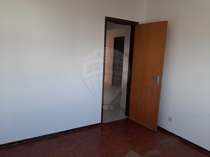 Apartamento T3 para Venda em Laranjeiro e Feijó Foto 5