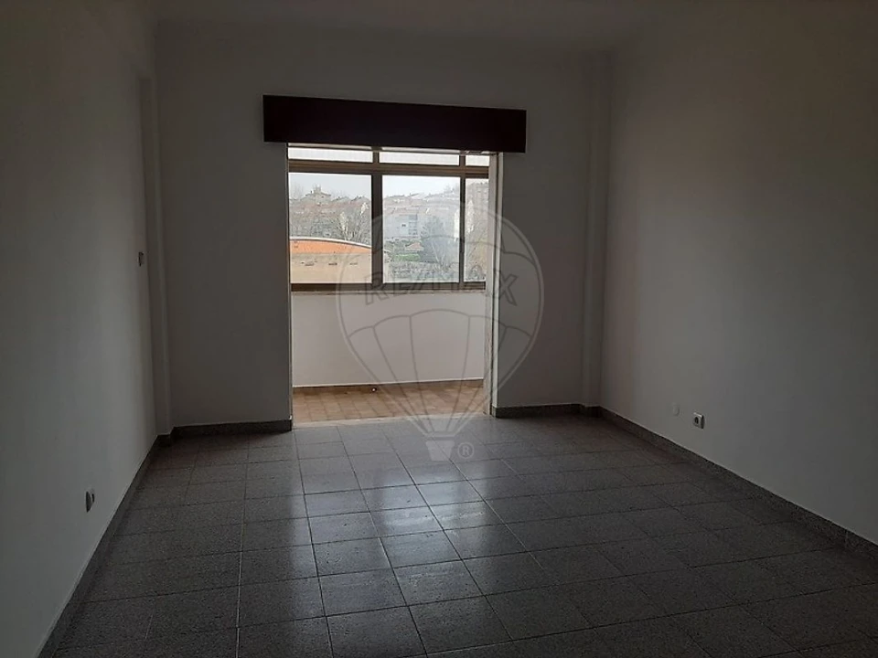 Apartamento T3 para Venda em Amora Foto 4