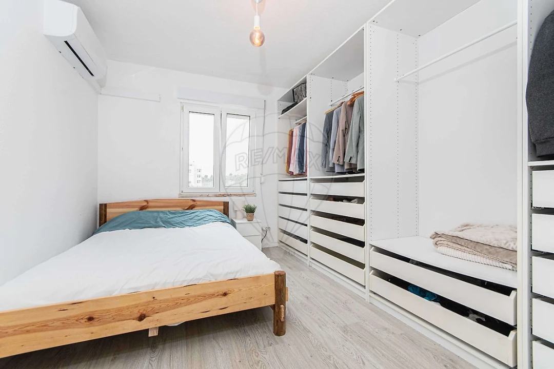 Apartamento T2 para Venda em Vialonga Foto 17