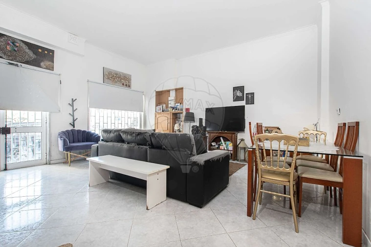 Loja para Venda em Cacém e São Marcos Foto 13