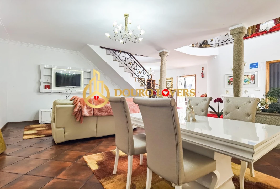 Moradia T4 para Venda em Ferreira Foto 6