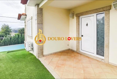 Moradia T4 para Venda em Ferreira