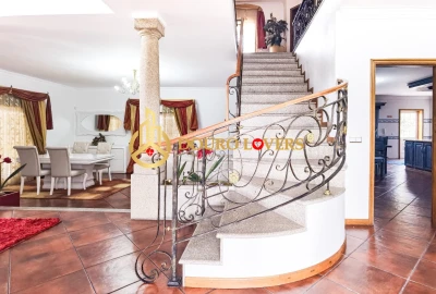 Moradia T4 para Venda em Ferreira