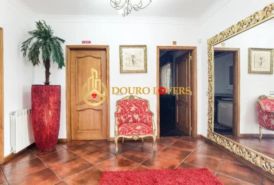 Moradia T4 para Venda em Ferreira