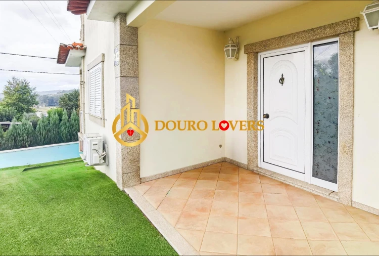 Moradia T4 para Venda em Ferreira Foto 3