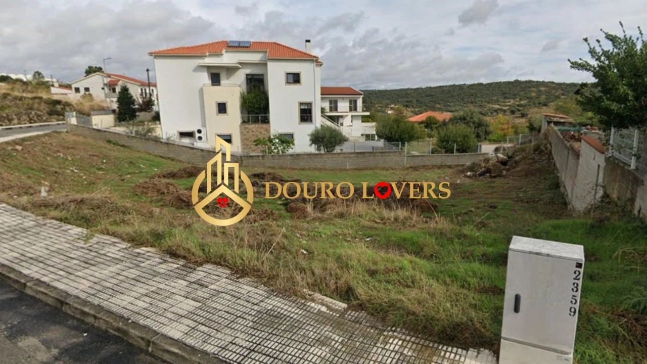 Terreno para Venda em Miranda do Douro Foto 1