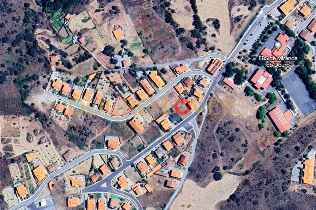 Terreno para Venda em Miranda do Douro Foto 4