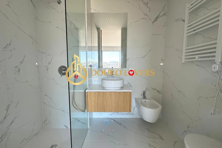 Apartamento T4 para Venda em Matosinhos e Leça da Palmeira Foto 24