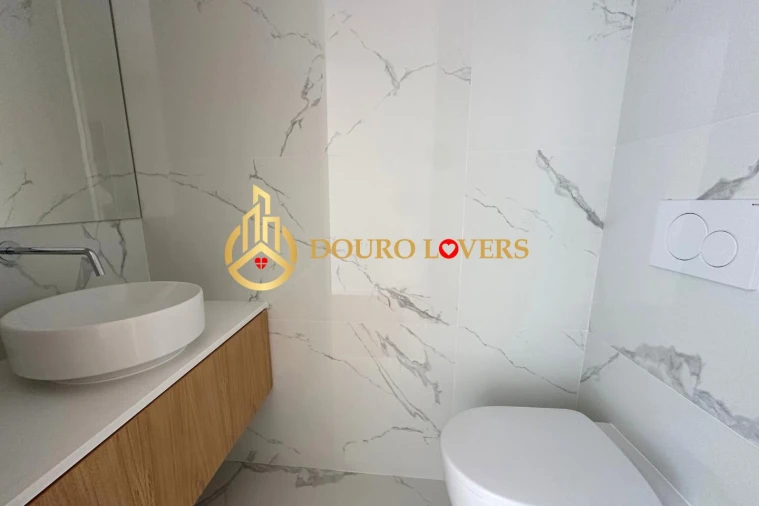 Apartamento T4 para Venda em Matosinhos e Leça da Palmeira Foto 12
