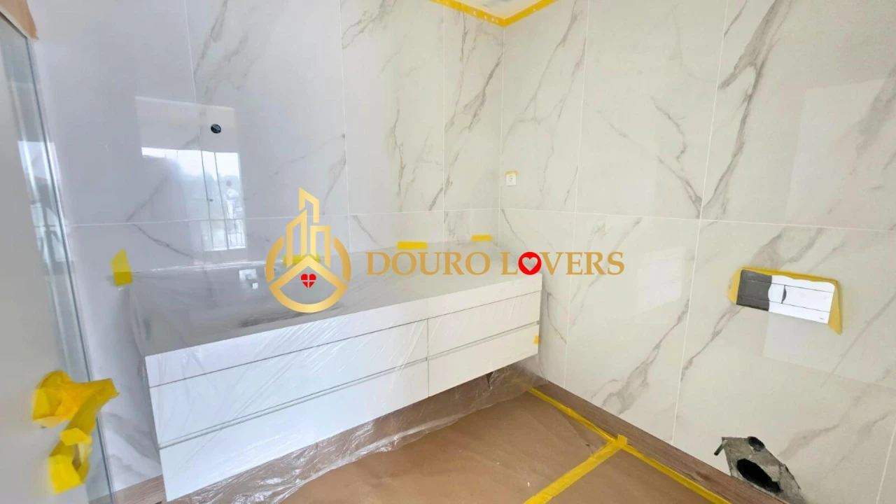 Moradia T4 para Venda em Aguas Santas Foto 26