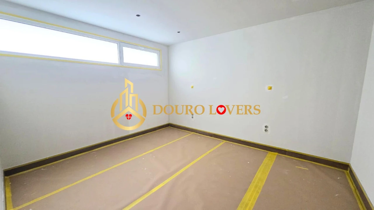 Moradia T4 para Venda em Aguas Santas Foto 31