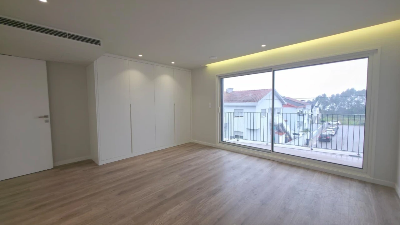 Moradia T4 para Venda em Aguas Santas Foto 20