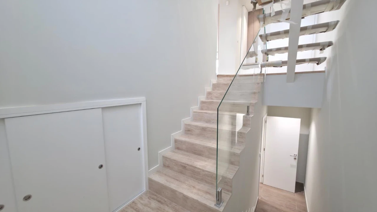 Moradia T4 para Venda em Aguas Santas Foto 28