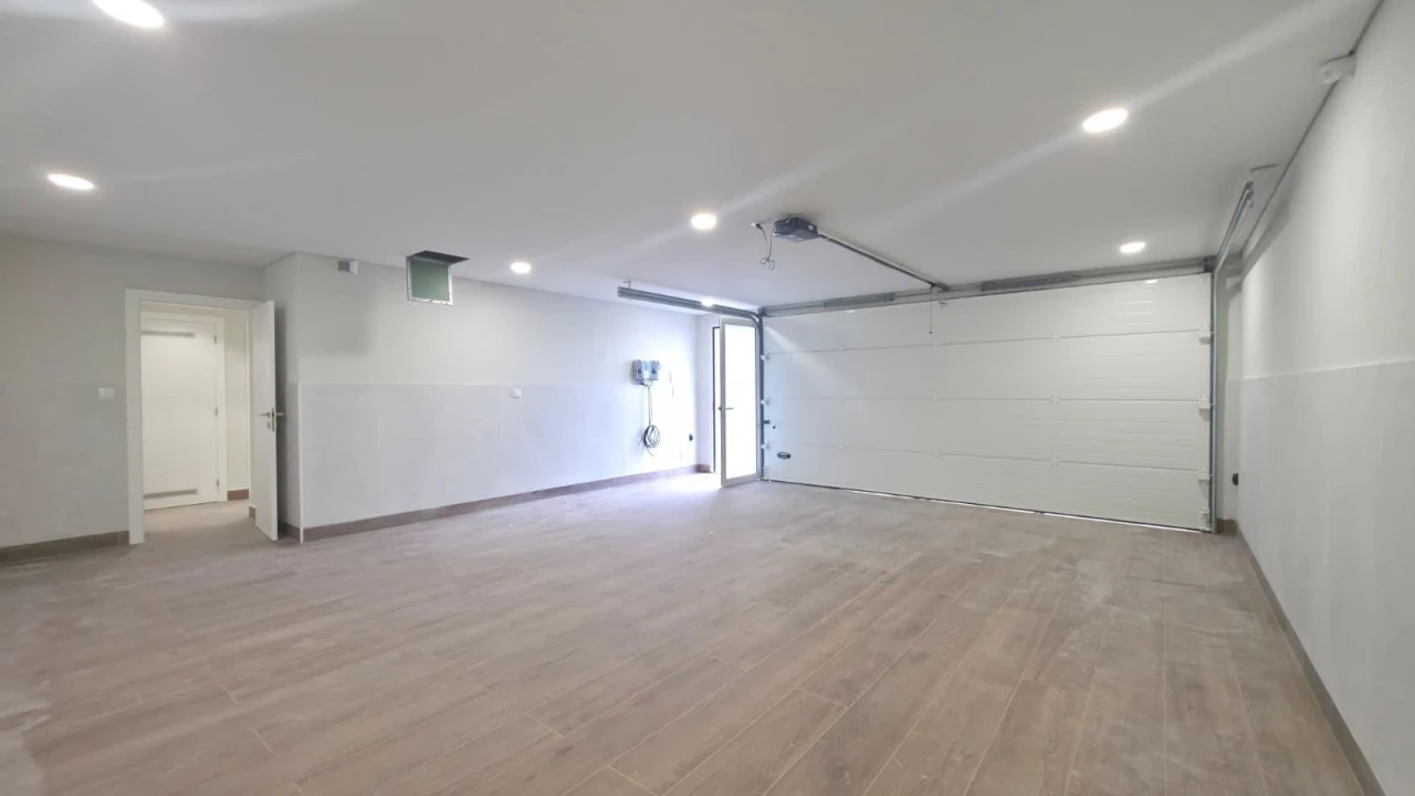 Moradia T4 para Venda em Aguas Santas Foto 35