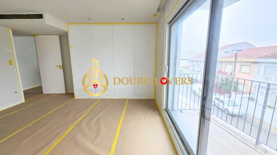 Moradia T4 para Venda em Aguas Santas Foto 28