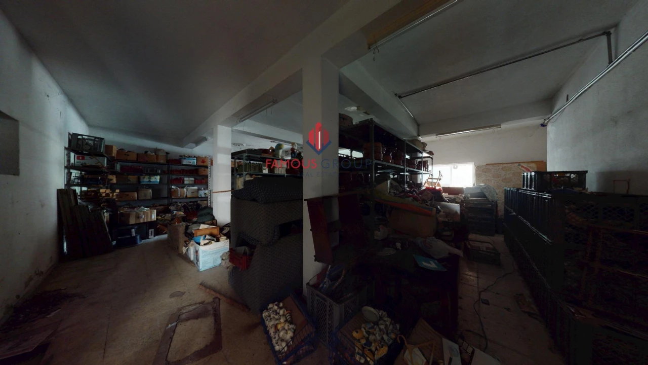 Moradia T6 para Venda em Estômbar e Parchal Foto 13