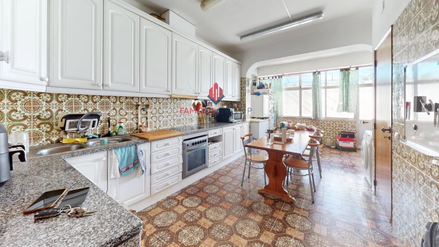 Moradia T6 para Venda em Estômbar e Parchal Foto 27