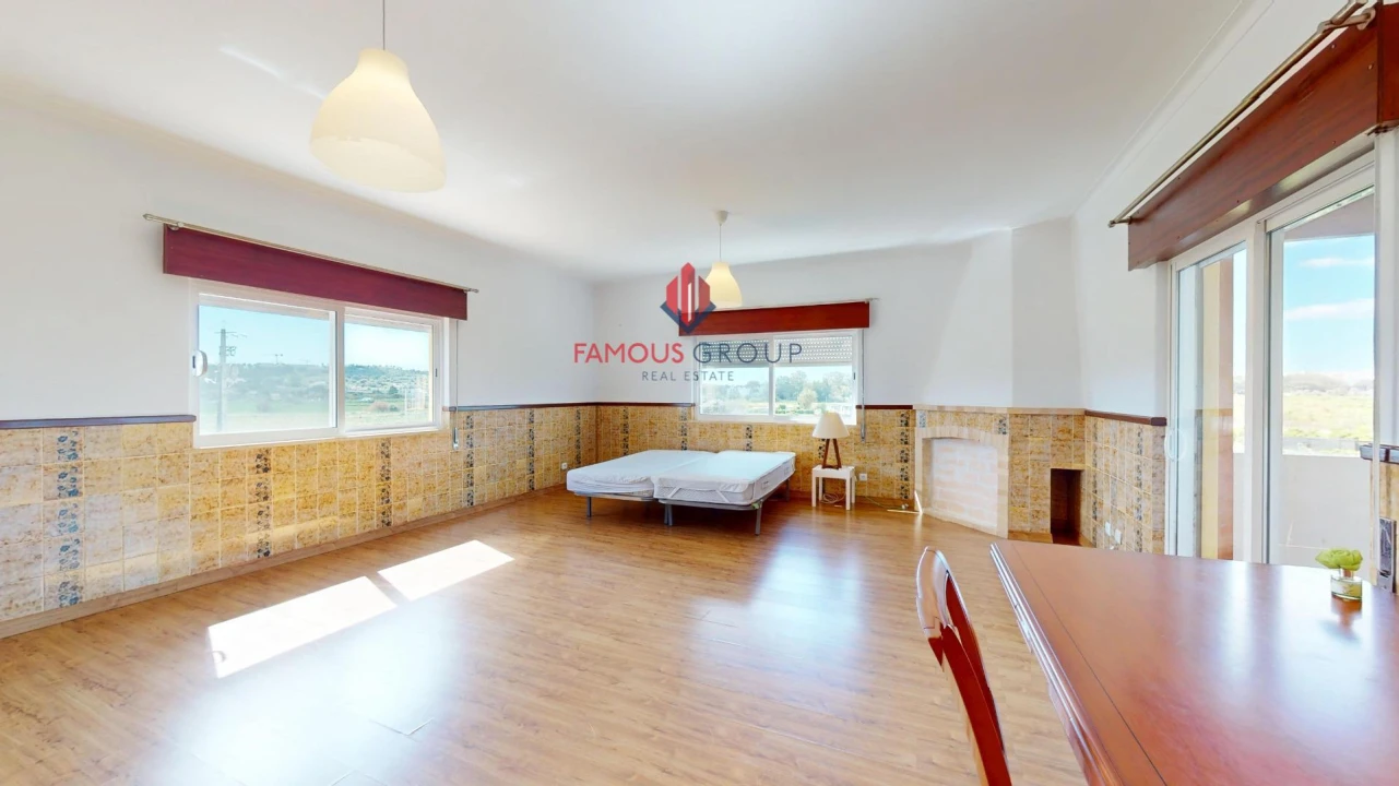 Moradia T7 para Venda em Alvor Foto 18