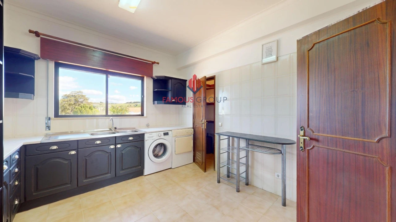 Moradia T7 para Venda em Alvor Foto 25