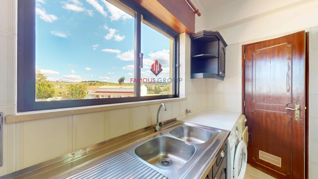 Moradia T7 para Venda em Alvor Foto 26