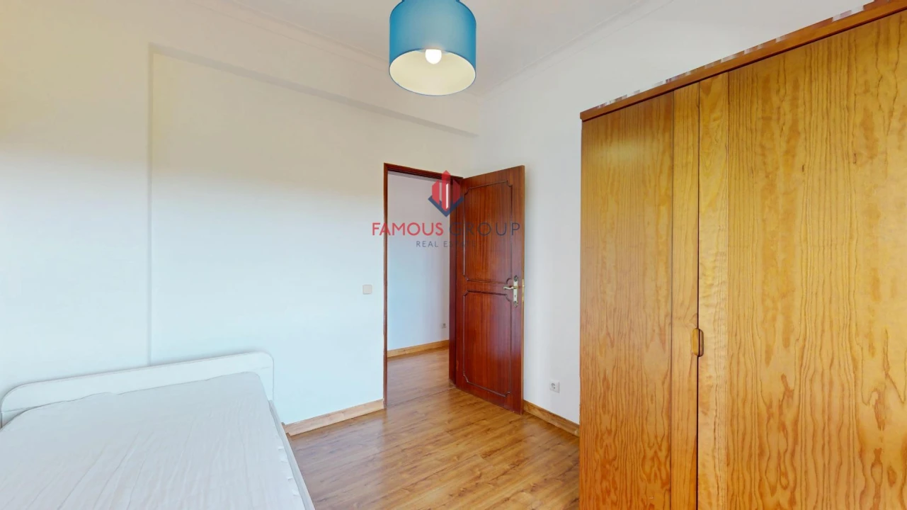 Moradia T7 para Venda em Alvor Foto 31