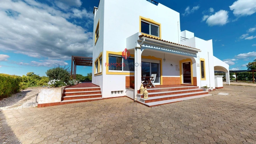 Moradia T7 para Venda em Alvor Foto 2