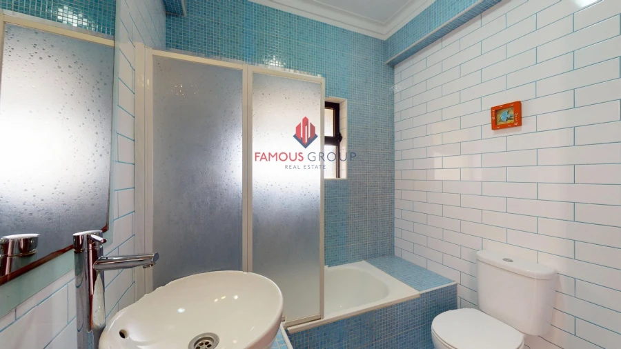 Moradia T7 para Venda em Alvor Foto 28